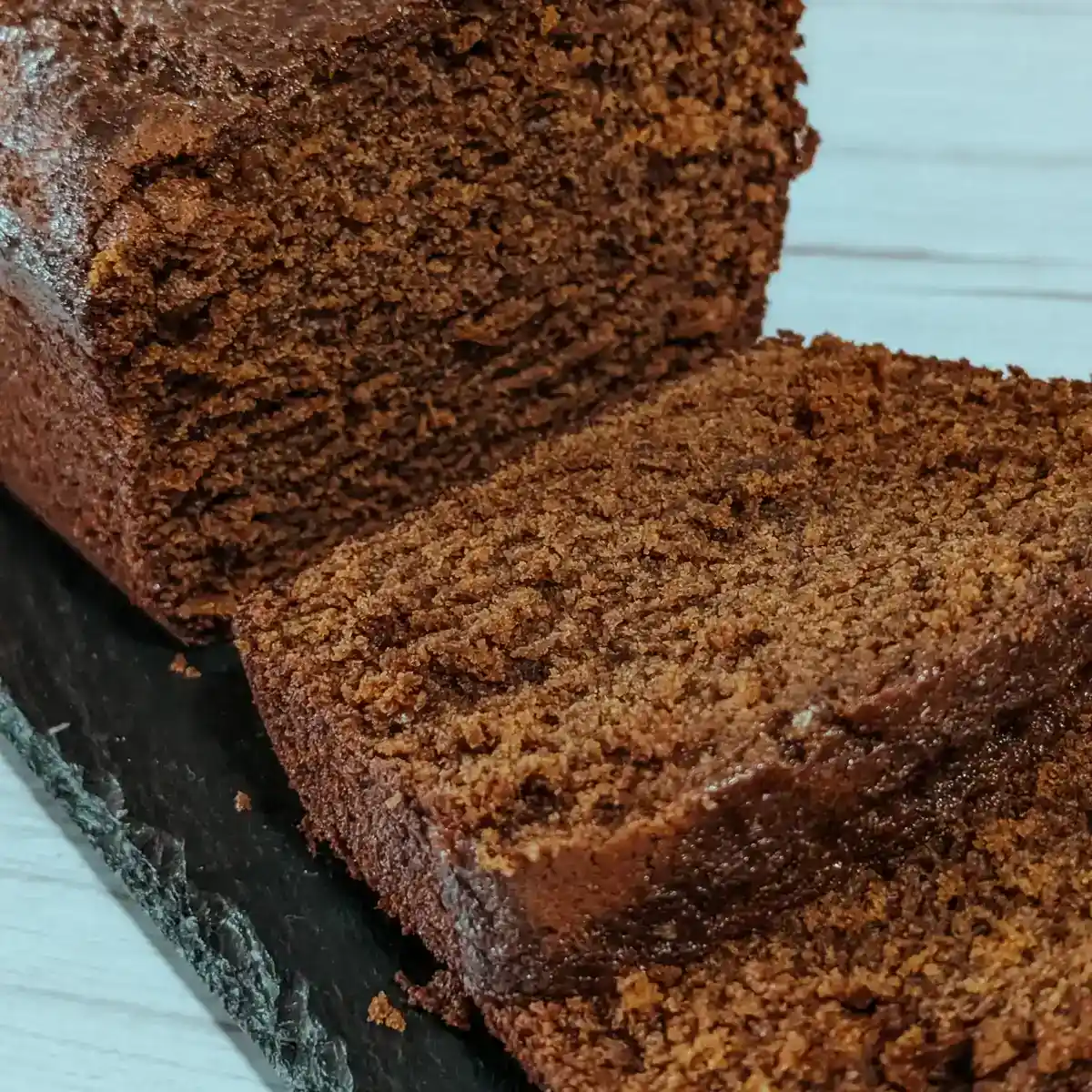 vintage 1940s gingerbread sliced