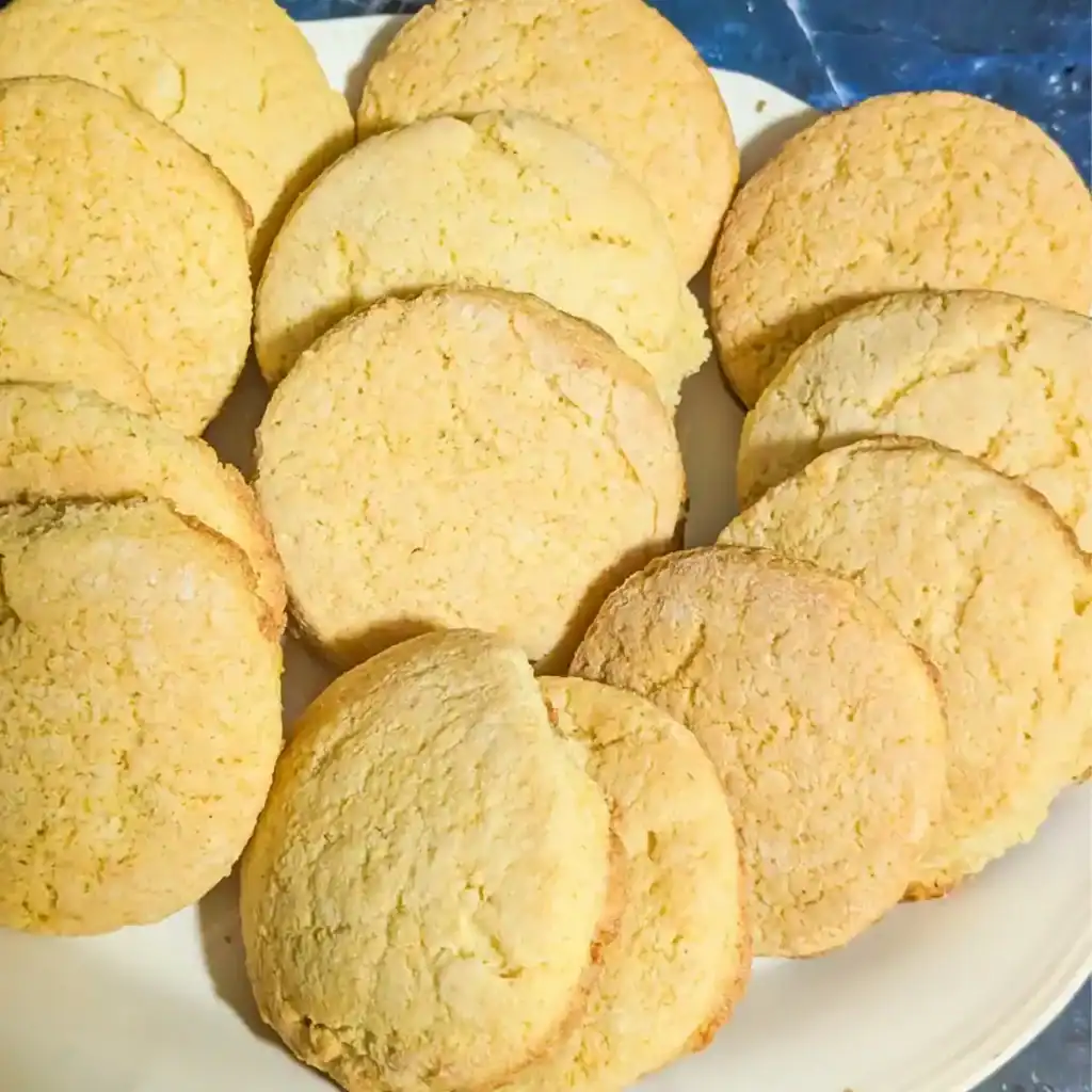 cornbread biscuits with sour cream